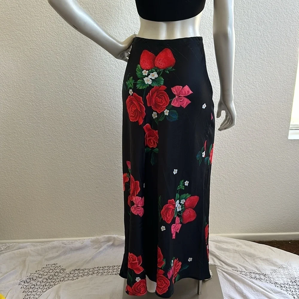 Lisa Says Gah Floral Maxi Skirt strawberry bow rose s small 2 4